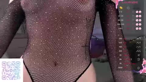 Leila online show from December 5, 2:55 am