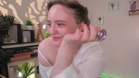 Lela online show from May 15, 11:12 pm