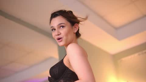 Lena Laurent online show from April 5, 9:17 am