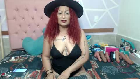 lena_lawson online show from October 26, 5:41 am