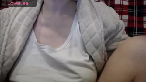 lenagolden online show from December 14, 7:51 am