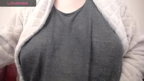 lenagolden online show from December 7, 6:21 pm