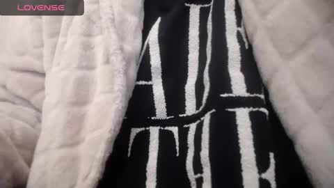 lenagolden online show from January 3, 1:35 pm