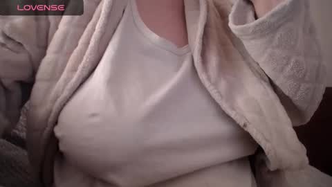 lenagolden online show from February 20, 9:00 am