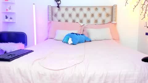 Lena  online show from February 17, 2:27 pm