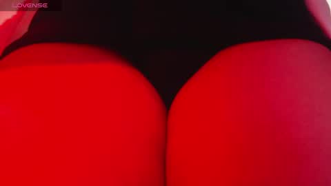 Lenna Kang online show from March 9, 7:15 pm