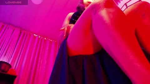 Lenna Kang online show from October 2, 2:32 am