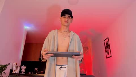 Lenner INDEPENDENT MODEL online show from February 22, 1:55 am