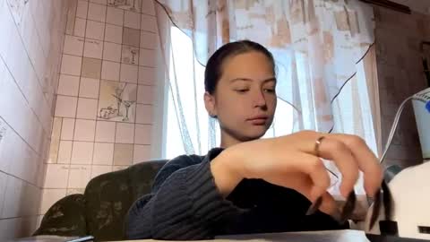 Hellomy name is Natalyits my first day here nice to meet you Give me 50 thumbs ups online show from April 21, 3:02 am