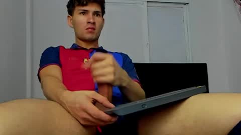 maximo frank online show from May 11, 4:41 am