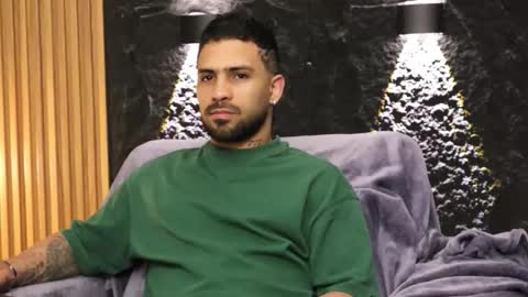 Leo  Diaz online show from February 6, 2:37 am