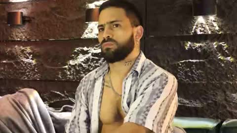 Leo  Diaz online show from November 14, 4:03 am