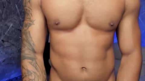 Leo independent model online show from March 6, 2:54 am