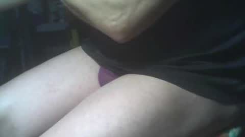 leobauo online show from April 2, 11:22 pm