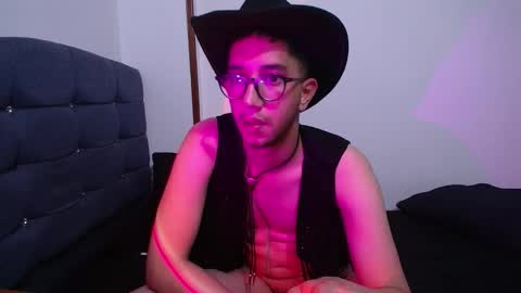 Leoh online show from October 29, 2:02 am