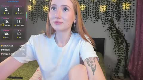 Leona online show from April 13, 1:43 am