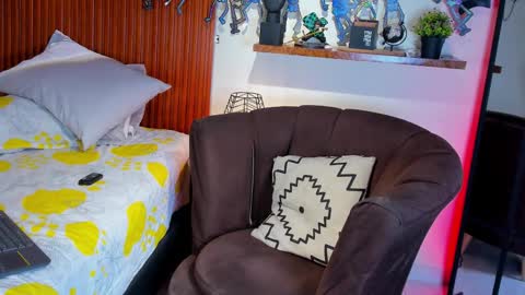 Leandro jones online show from October 25, 4:24 am