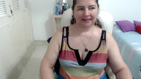 leonela   online show from April 6, 4:46 am