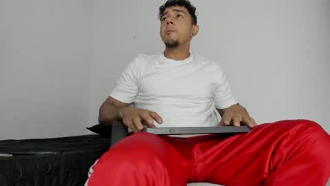 leonidas1.1 online show from April 12, 10:14 pm