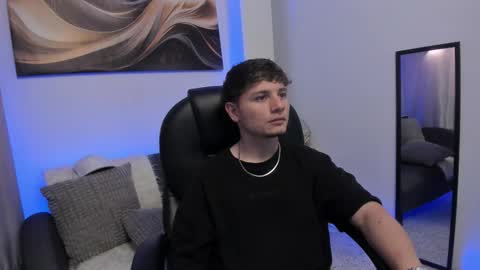 Leo  online show from February 10, 4:48 am