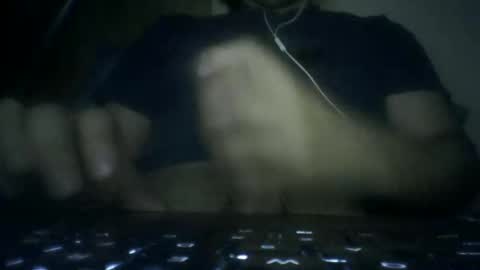 leoonel_95 online show from April 11, 4:06 am