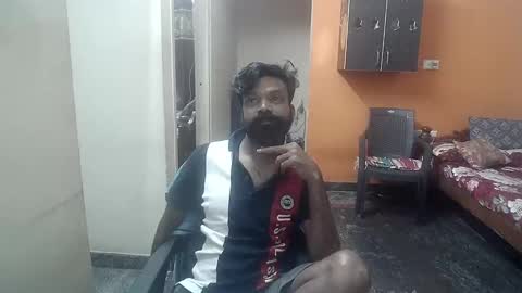 Leo online show from December 8, 3:02 pm