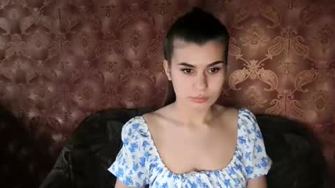 leraberry online show from May 31, 5:44 pm