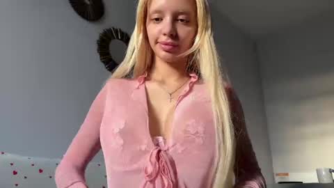 Lesi Join my fanclub before use my fanmenu online show from May 31, 3:44 pm