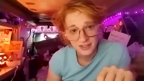 LesleyGumGrass- The Boring Trans girl online show from October 17, 4:55 pm