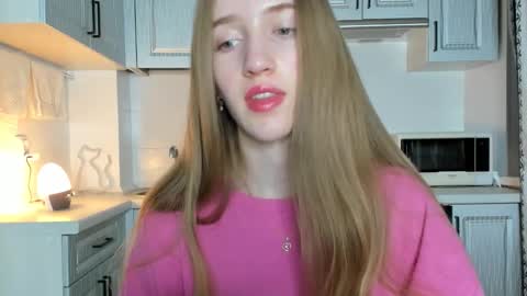 Snapshot of leslie_my_lovee chatting on October 13, 6:54 pm  LESLIE   online show from October 13, 6:54 pm