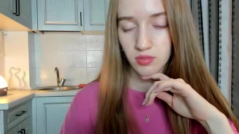 Snapshot of leslie_my_lovee chatting on October 20, 6:35 pm  LESLIE   online show from October 20, 6:35 pm