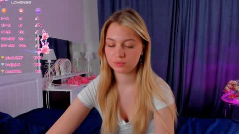 Erin Open for long and cool pvts 3 online show from December 4, 3:26 pm