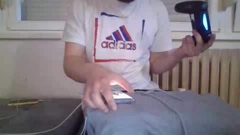 neoglo online show from March 5, 8:21 pm