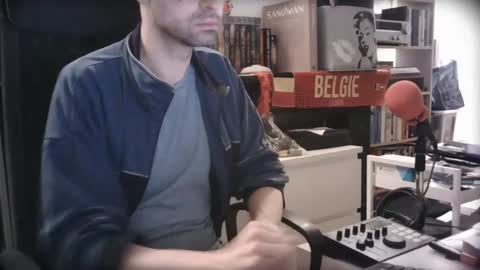 Vampiro Diurno online show from December 3, 6:55 pm