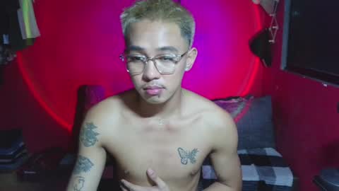 lesteryooo online show from April 2, 1:51 pm