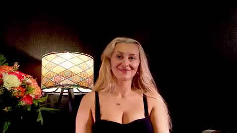 Snapshot of leticiareys chatting on October 21, 8:34 pm leticiareys online show from October 21, 8:34 pm