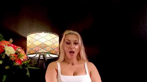 Snapshot of leticiareys chatting on October 29, 7:03 pm leticiareys online show from October 29, 7:03 pm