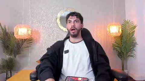 leviwolff online show from July 21, 4:03 am