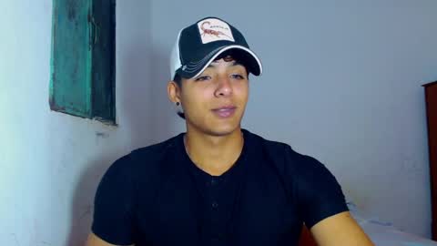 i  am lewis ly EDUARDO MEMDOZA15 online show from April 29, 3:06 pm