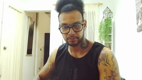 Snapshot of lewisstrong chatting on February 1, 6:40 pm Lewis Strong online show from February 1, 6:40 pm