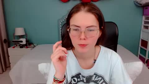 Snapshot of lexalove_doll chatting on October 2, 4:44 am Lexas Room online show from October 2, 4:44 am