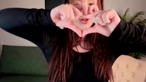 Vicki online show from February 7, 4:21 pm