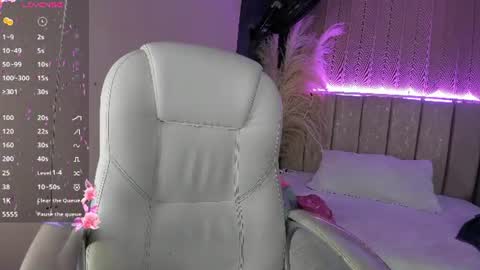 Lexi Adams  online show from July 25, 12:58 pm
