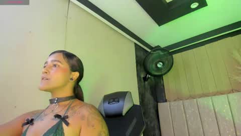 Lexi Adams  online show from April 15, 12:30 pm