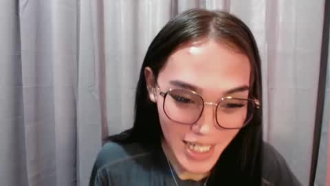 lexibabe_ online show from May 13, 6:23 am