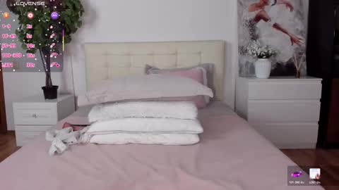 Lexi online show from March 12, 5:22 am