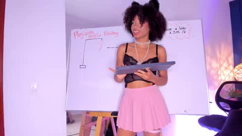 lexyskye online show from October 11, 11:59 am