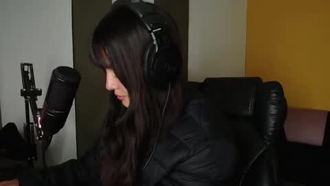 Leydy  online show from February 7, 4:15 am