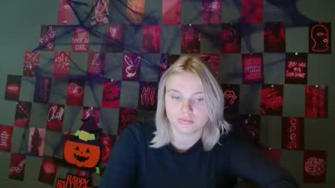 Leyla online show from October 18, 7:23 am