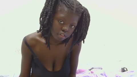 laylani69 online show from July 5, 7:26 am
